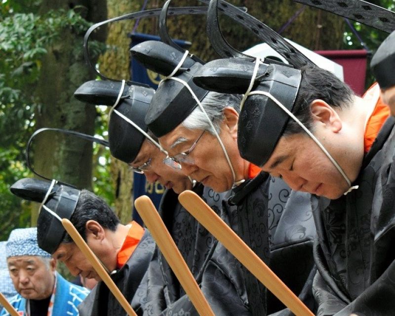 Iehiro Tokugawa cùng cha Iehiro Tokugawa cùng cha